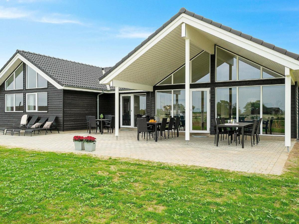 18 Person Holiday Home In Bogense Exterior foto